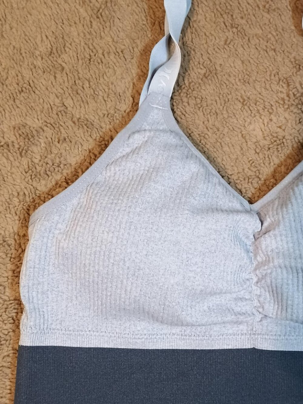 Hurley/Sports Bra/Womens Medium/Blue Cross Back Plunge V Athleisure Active Top - Picture 4 of 7